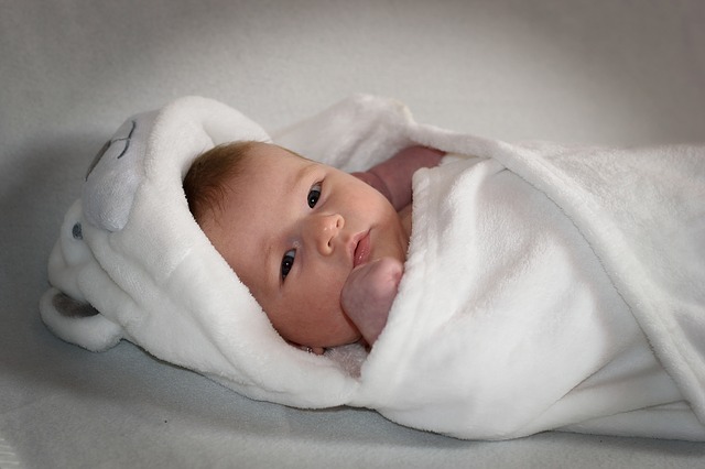 Cosmetics for Babies – What Should and Should Not Be Done?